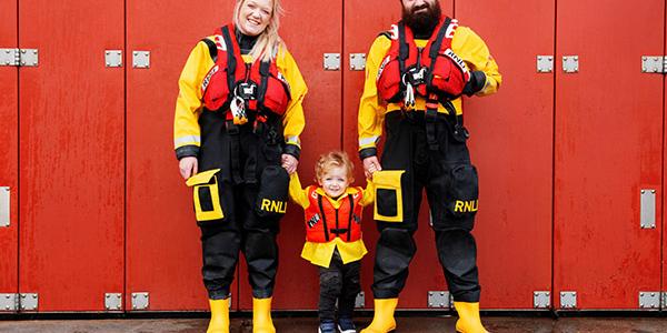 Emily Craven and Thomas McGinn, with their son, Harry
