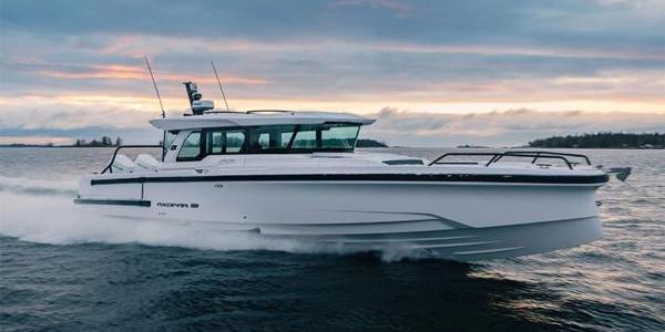 Axopar 38 XC Cross Cabin