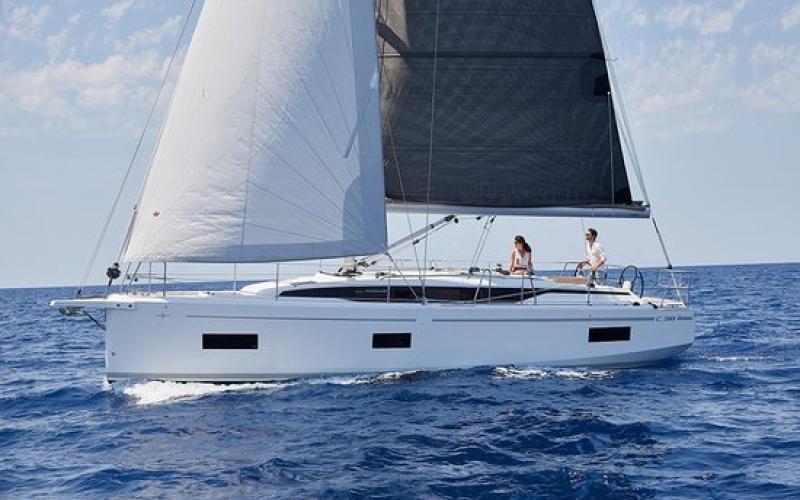 Bavaria C38