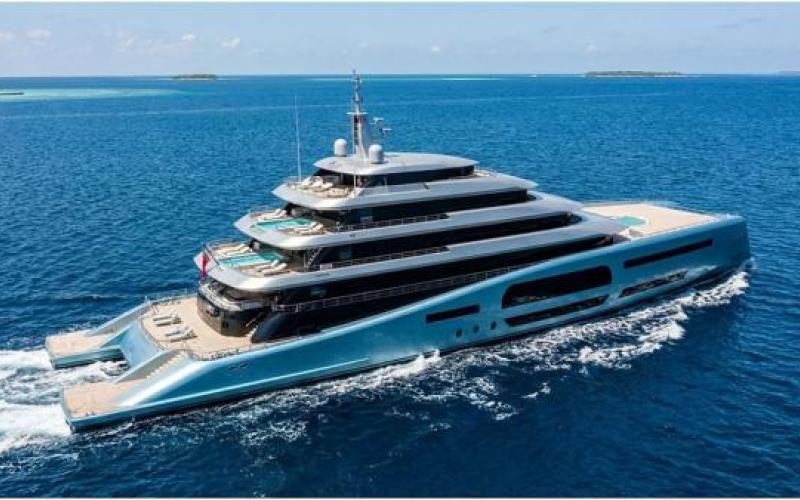 Catamaran Mega Yacht 120m
