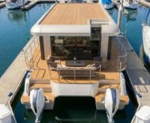 Cathlong 16m Houseboat Outboards