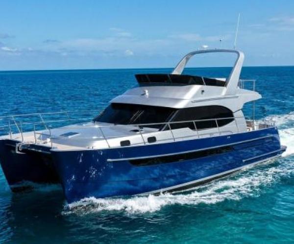 Catamaran Motor Yacht 12.50m